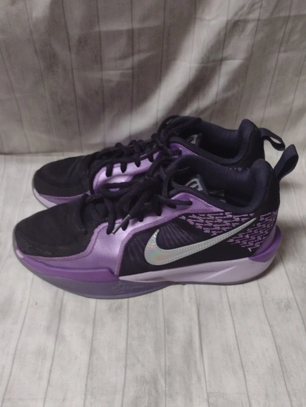 Nike Kid's Purple and Black Sneakers (J1110)